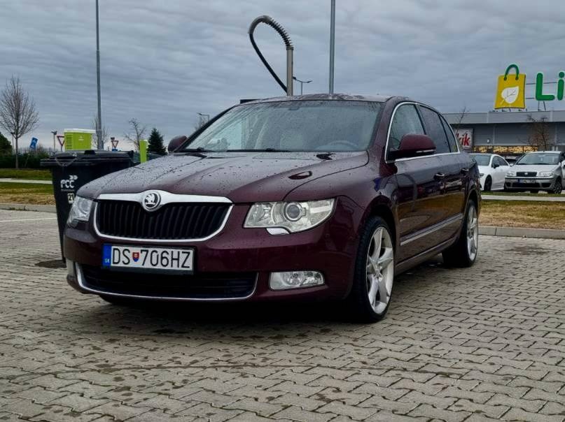 Skoda Superb 2.0 125kw 6 automata