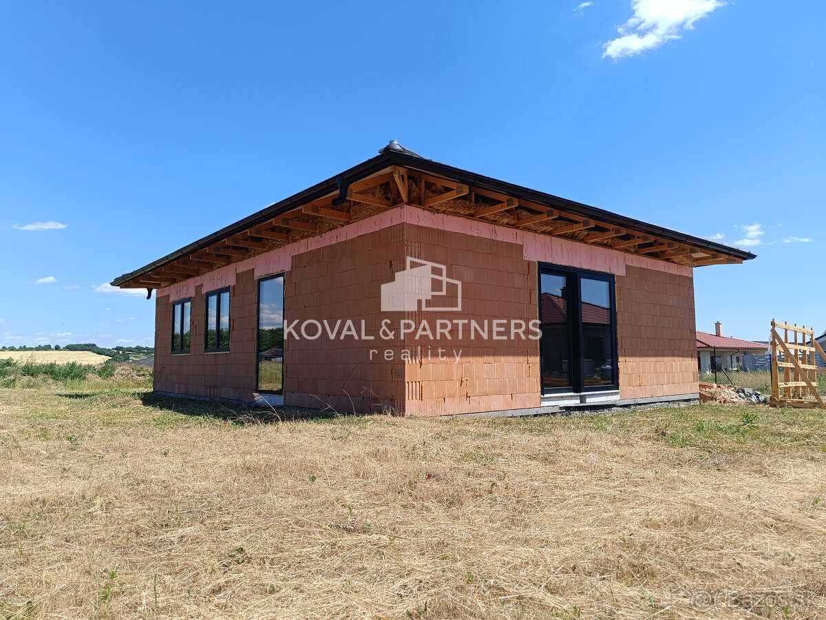 Moderný bungalov - Malý Lapáš - Nitra