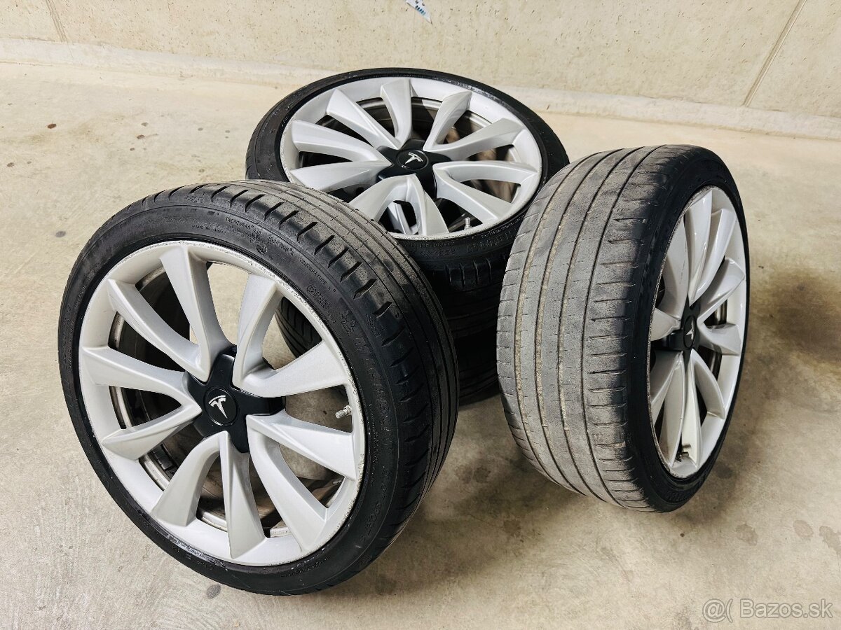 Tesla 19” disky+pneu+TPMS