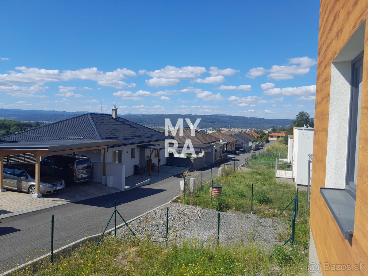 Samostatný 3-izbový rodinný dom, terasa + vlastná záhrada +