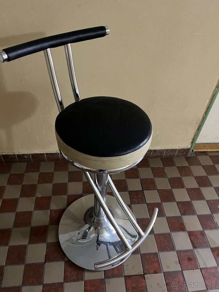 Barové stoličky