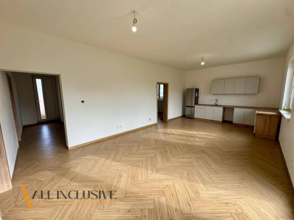 ALL INCLUSIVE l NA PRENÁJOM 4 IZBOVÉ RODINNÉ DOMY , ČENKOVCE