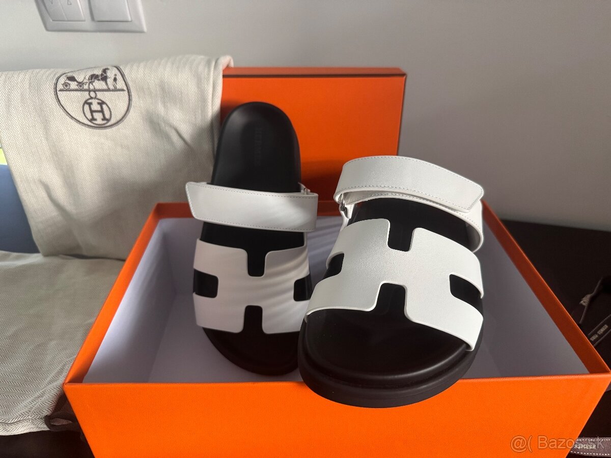 Slapky Hermes Chypre