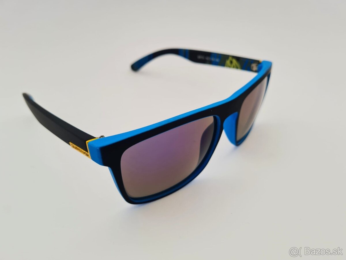 Slnečné okuliare QUIKSILVER The FERRIS + handrička