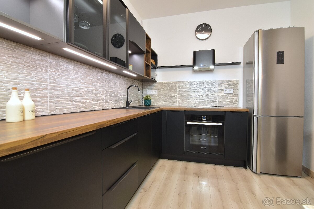 2-izb. byt, novostavba, klimatizácia, balkón, centrum, Nitra