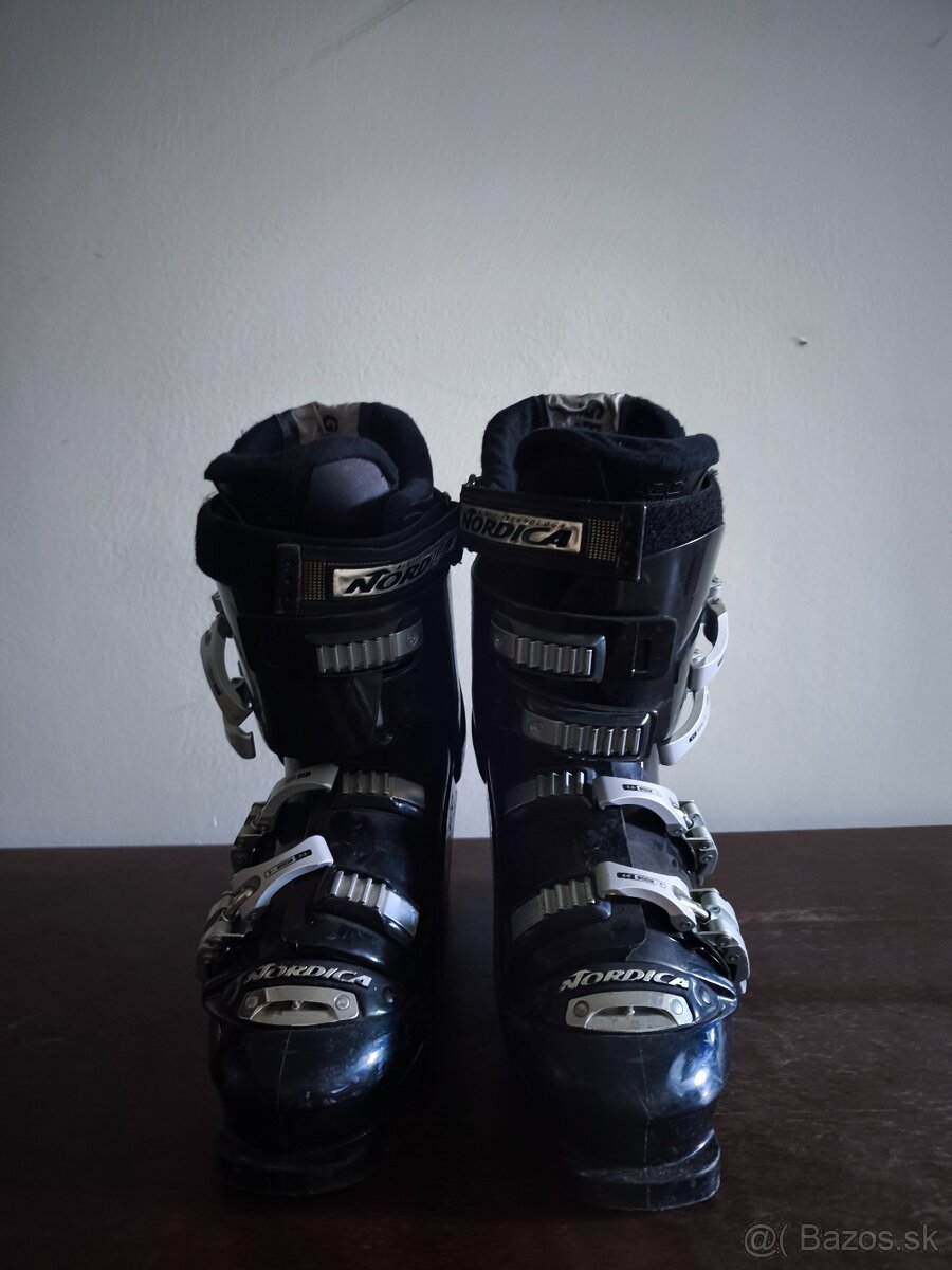 Nordica lyžiarky