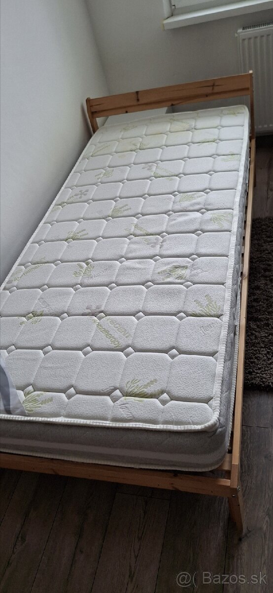 Postel IKEA 90×200 s roštom a matracom