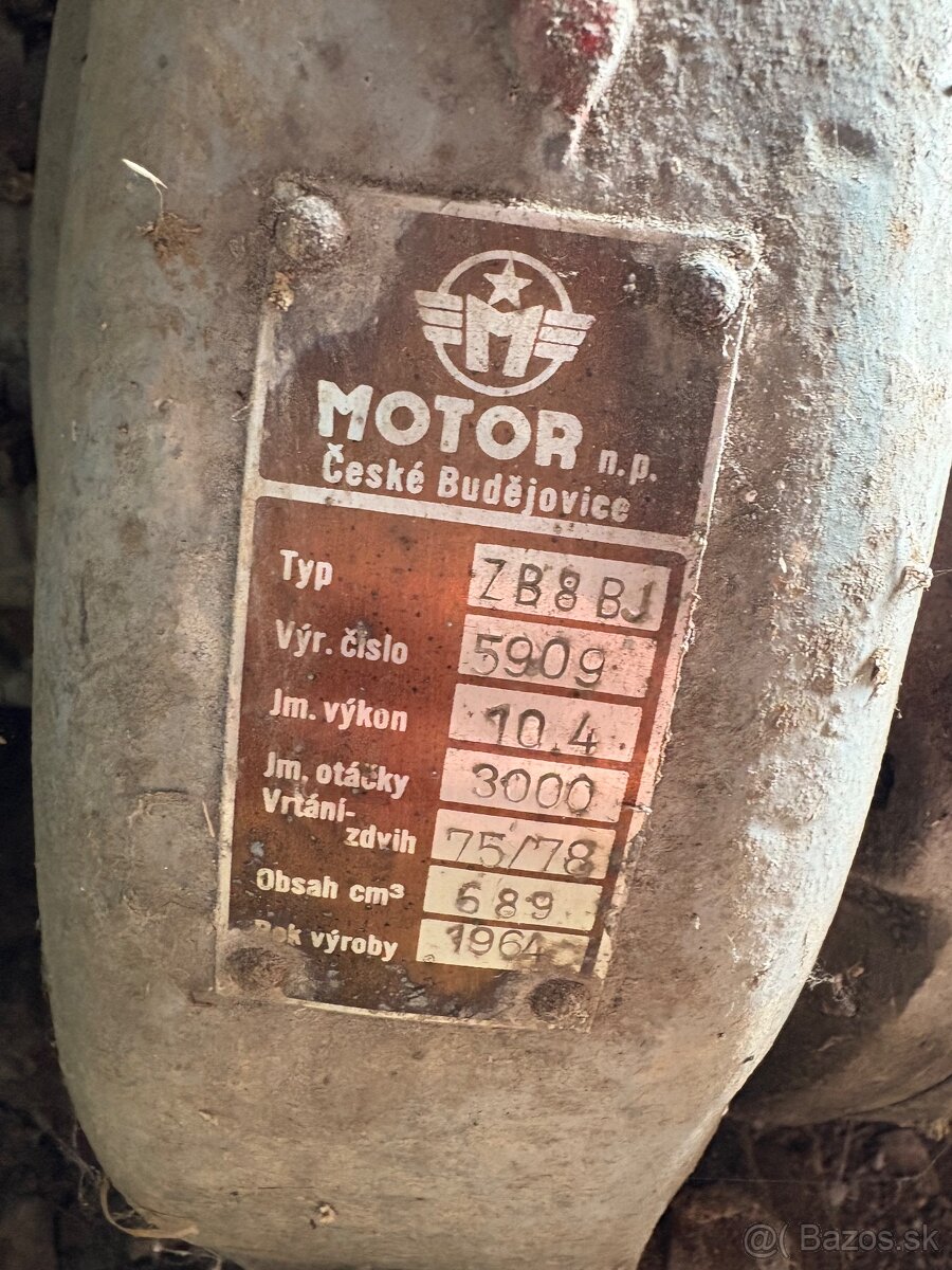 Motor benzínový 2-valec