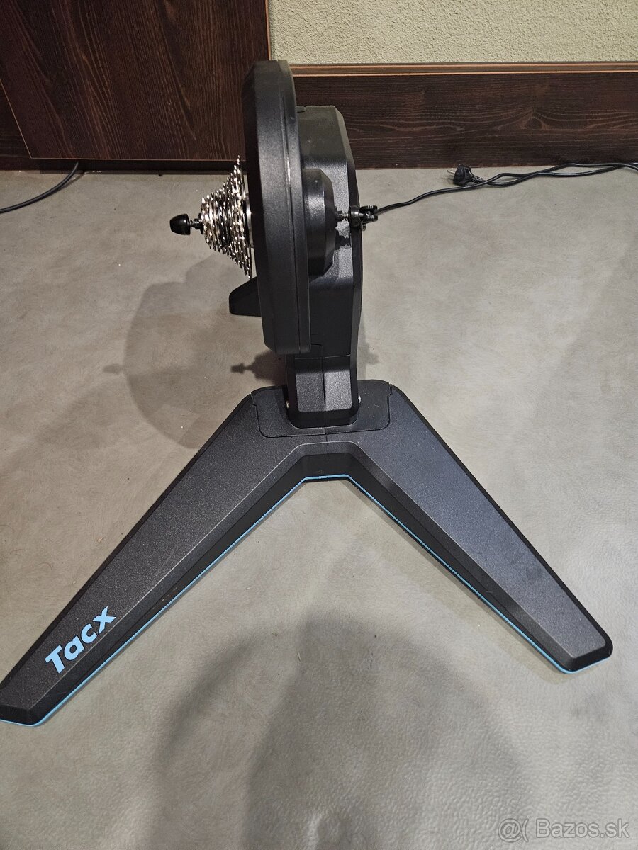 Cyklotrenažér TACX Flux 2