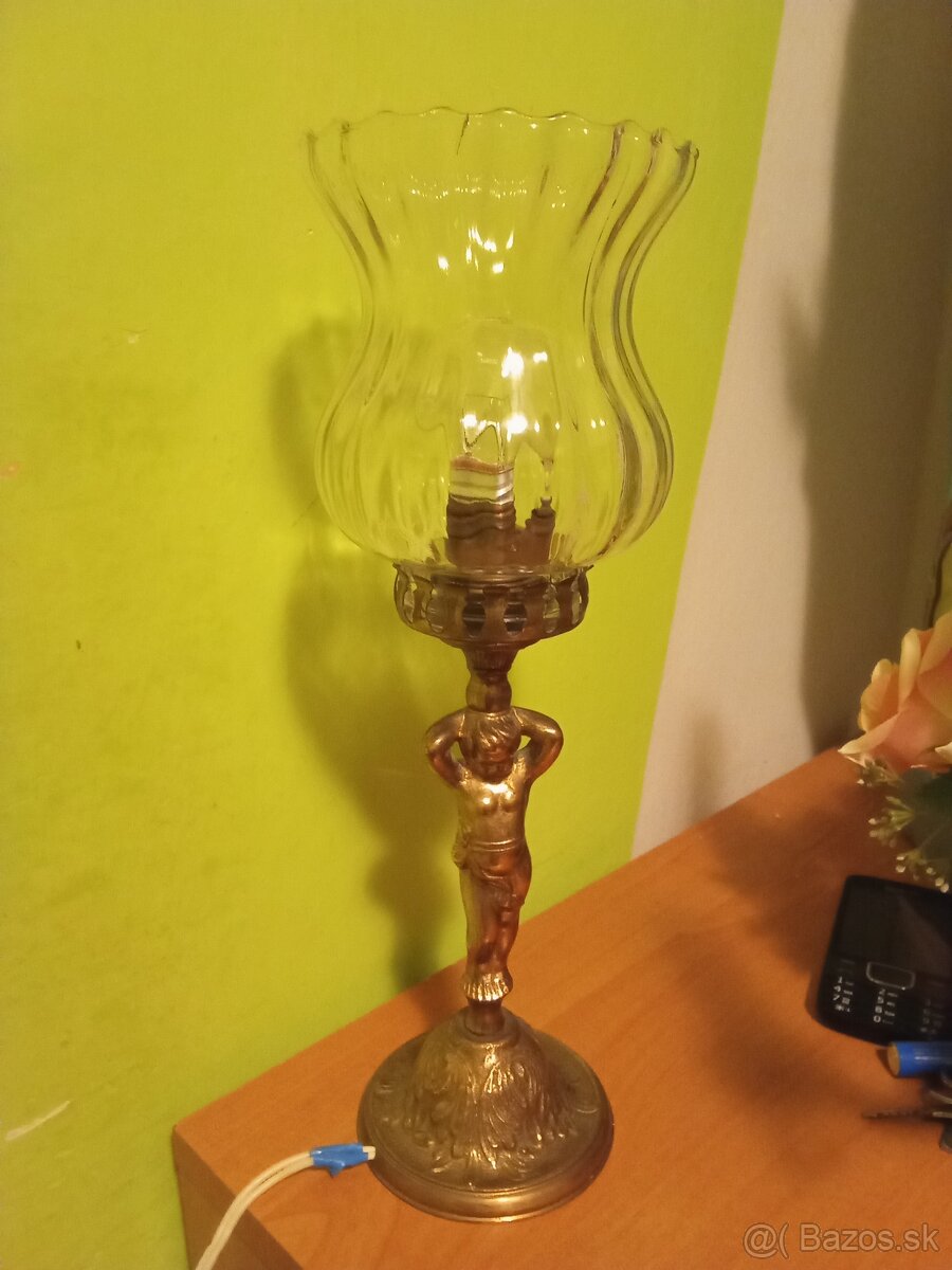 Mosadzná lampa