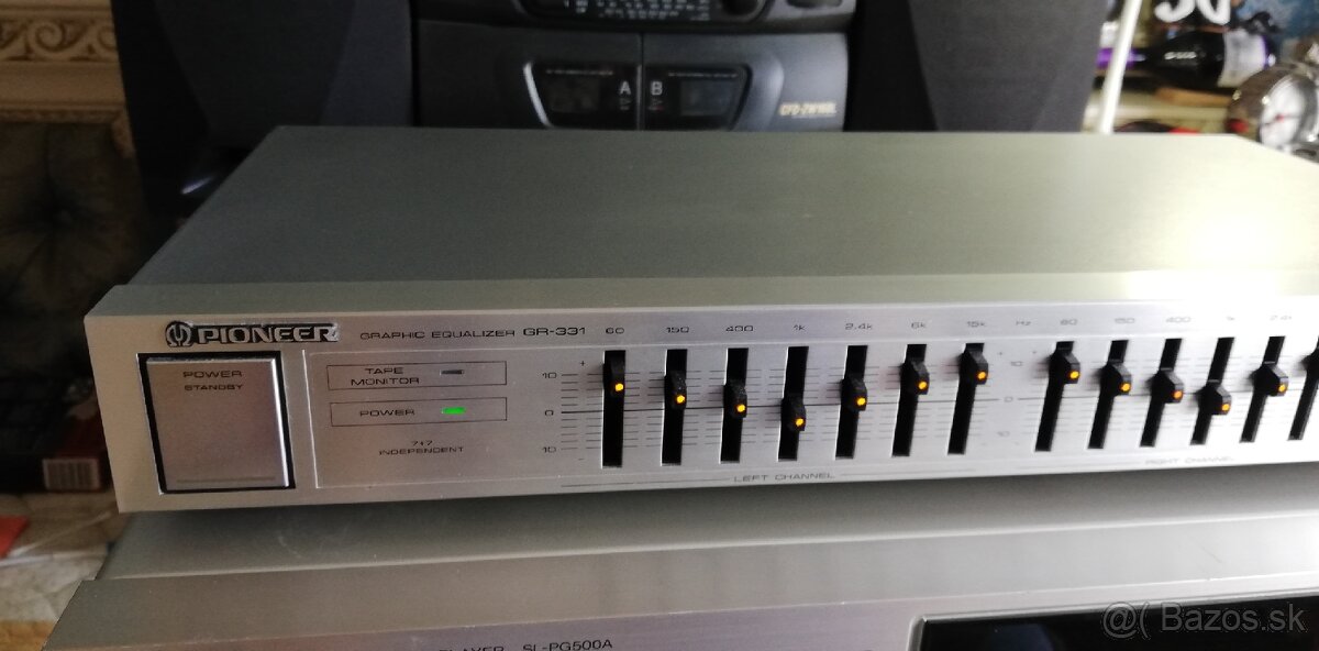 Pioneer eqalizer GR-331v krasnom vstave