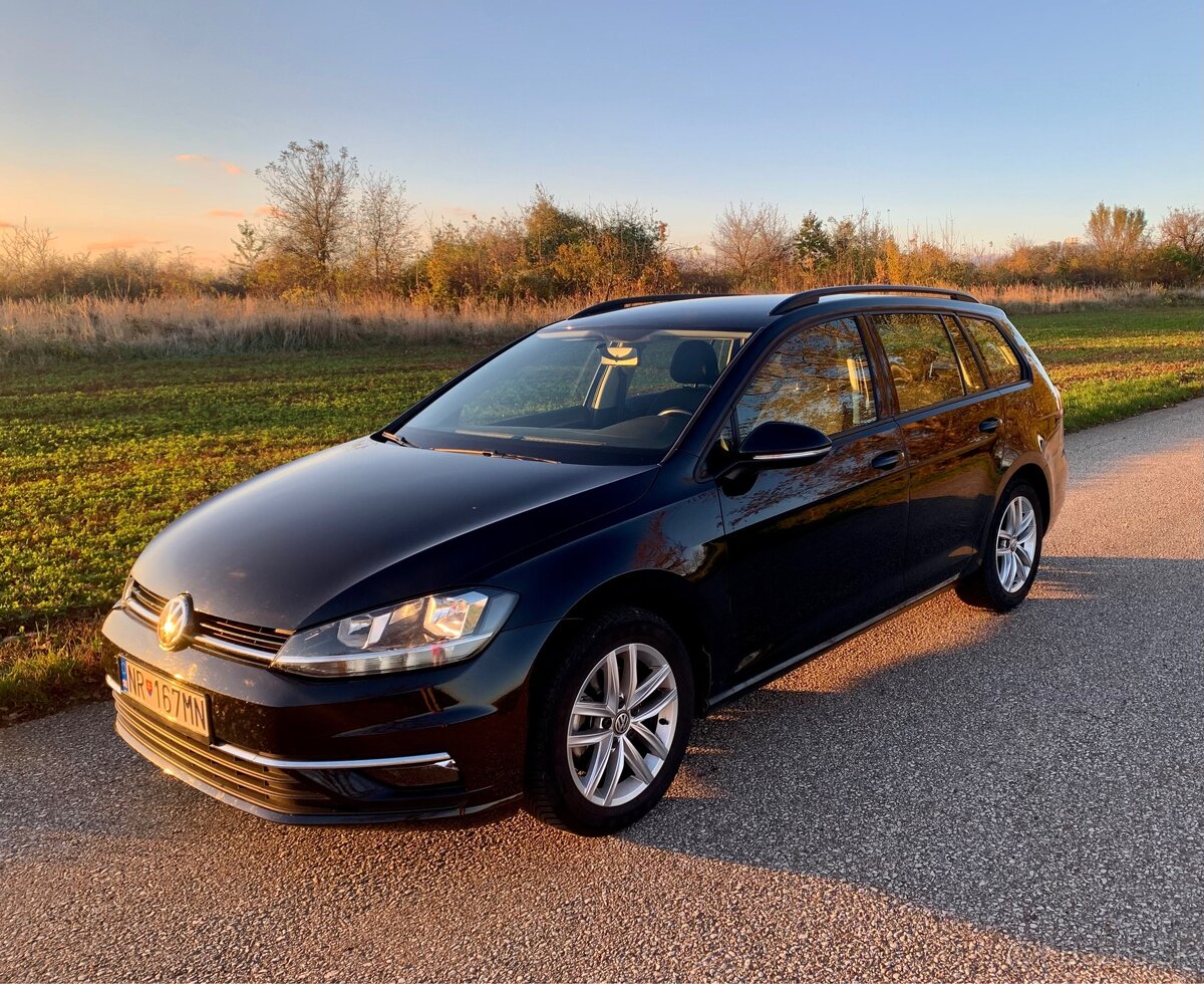 Predám VW Golf VII 1.6 TDI -Adaptívny tempomat, Front Assist