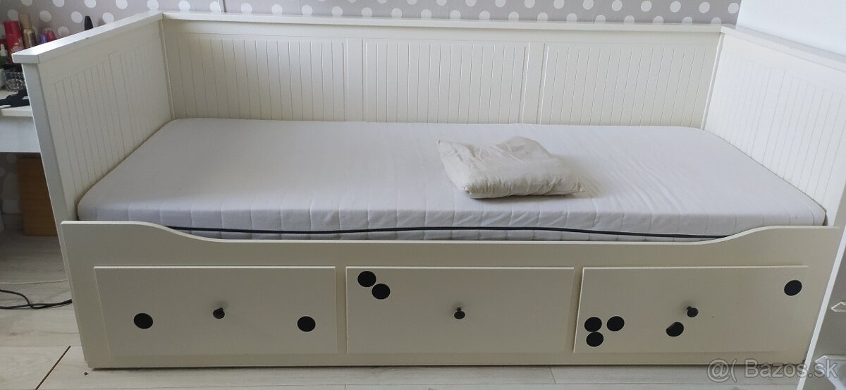 Posteľ IKEA Hemnes