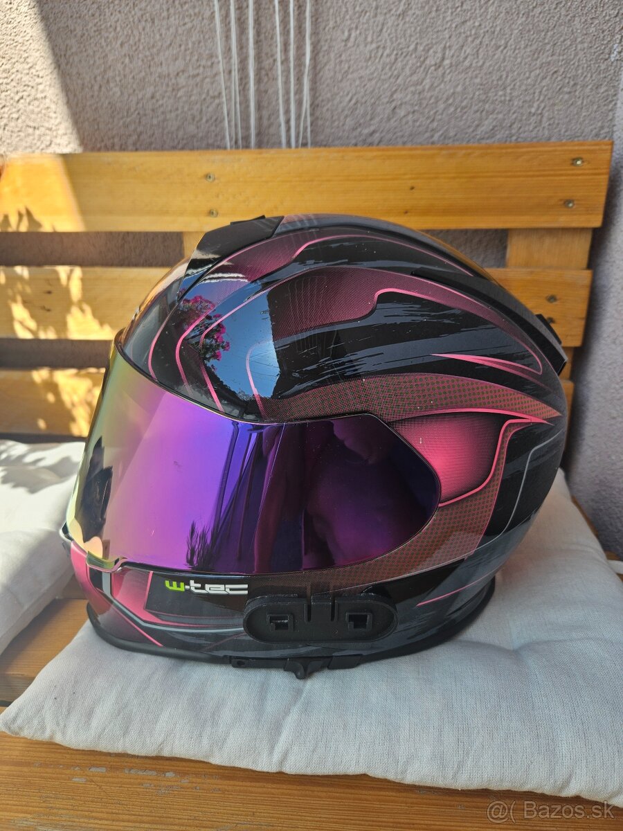 Prilba W-Tec V126