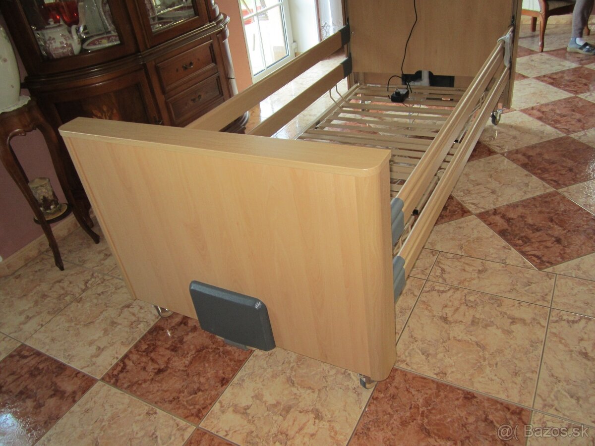 Polohovateľná elektrická posteľ