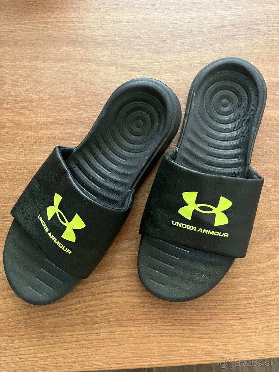 Under armour panske slapky, gumene 44 cierne