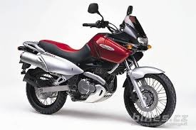Kúpim Suzuki XF 650 Freewind