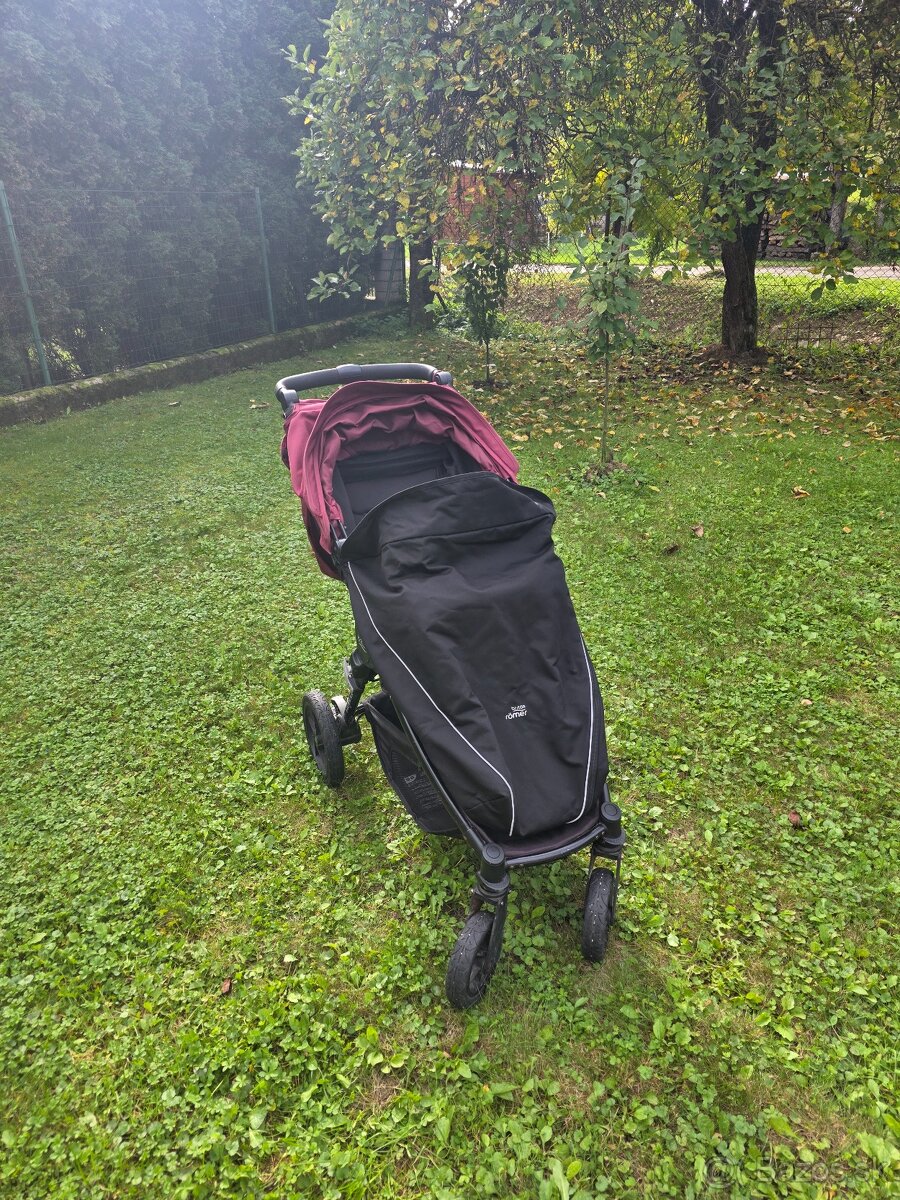 Nánožník na kočík Britax