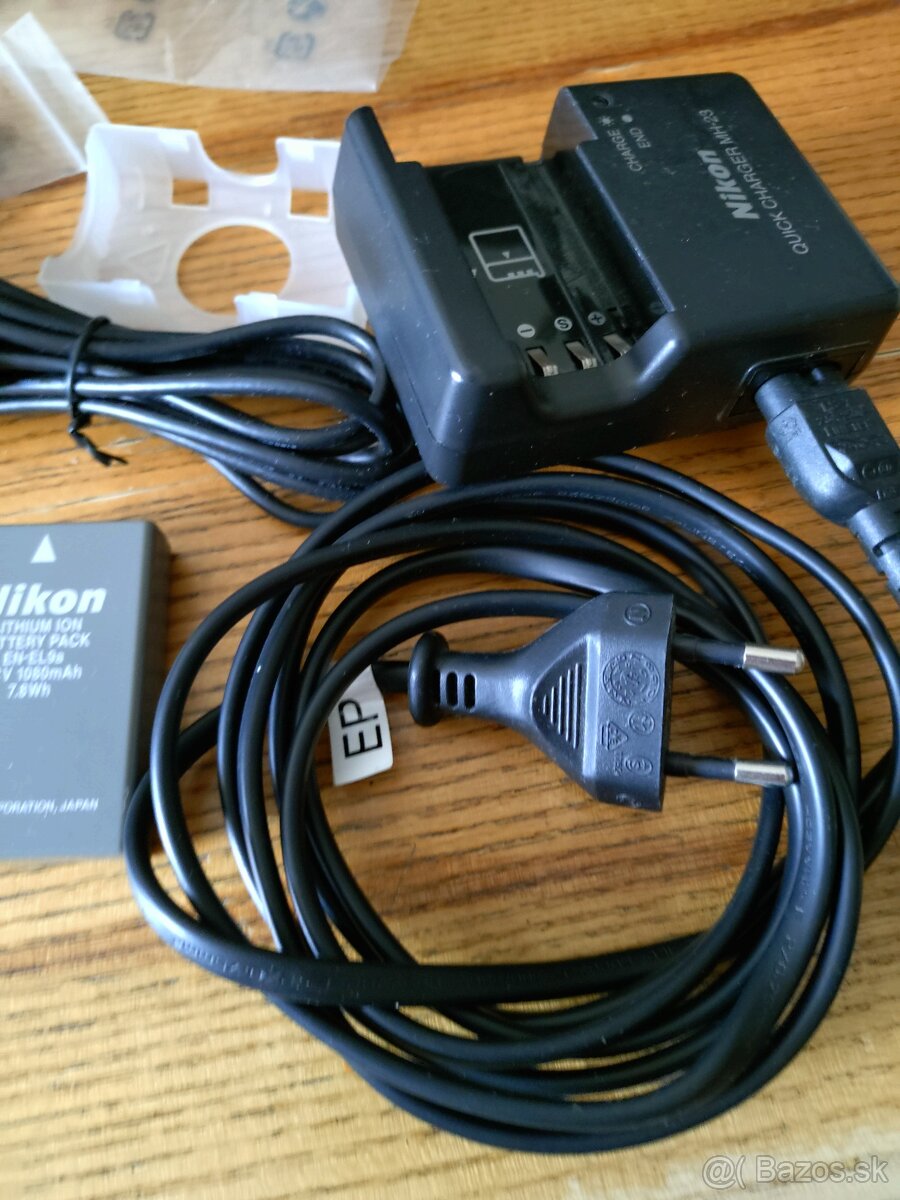Nikon D3000