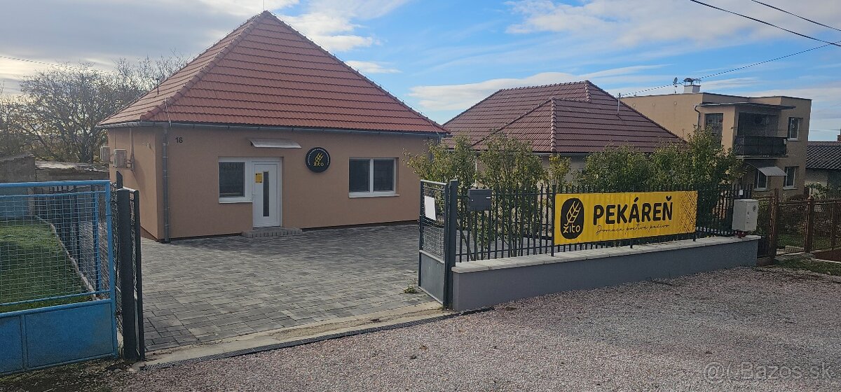 Predavačka v malej pekárni