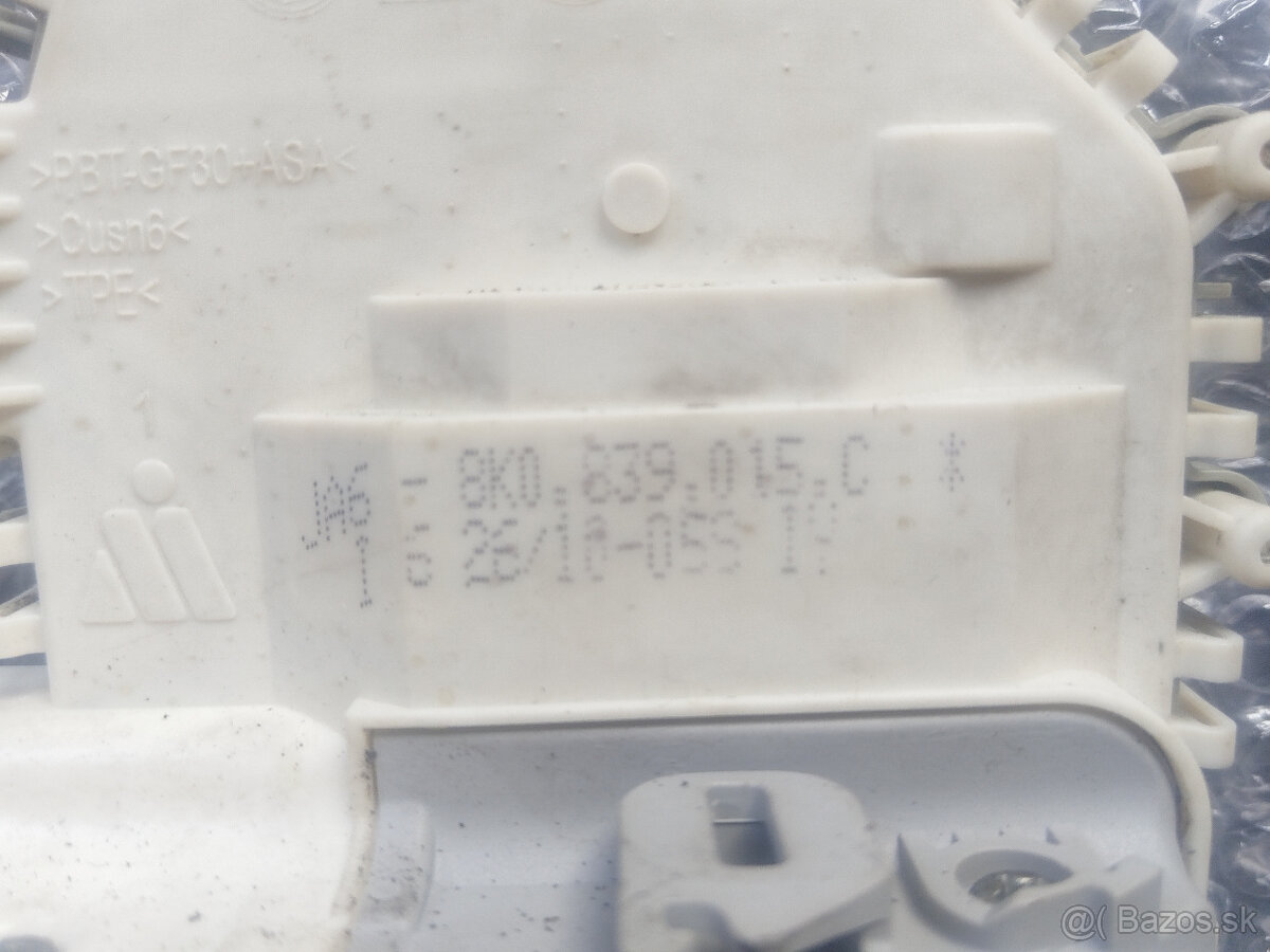 Zámok zadných dverí Audi A4 B8.