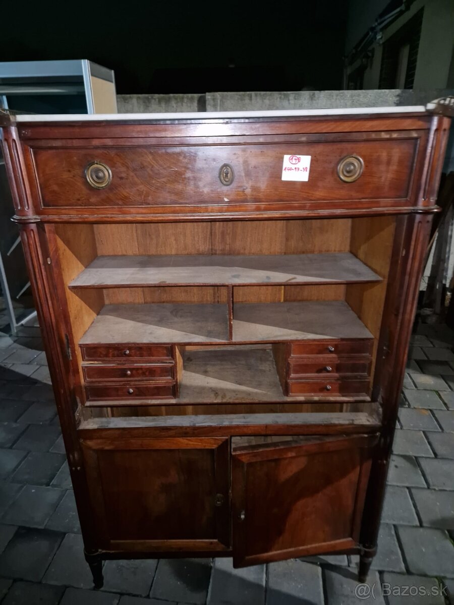 14 - Predám starožitný sekretár z mahagónu