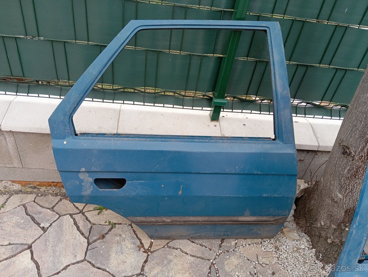 Škoda favorit zadné dvere L+P