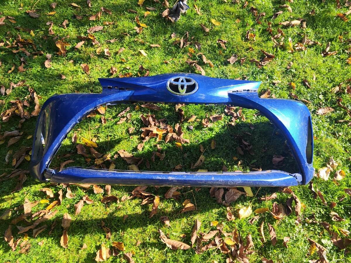 Predný nárazník Toyota Yaris III