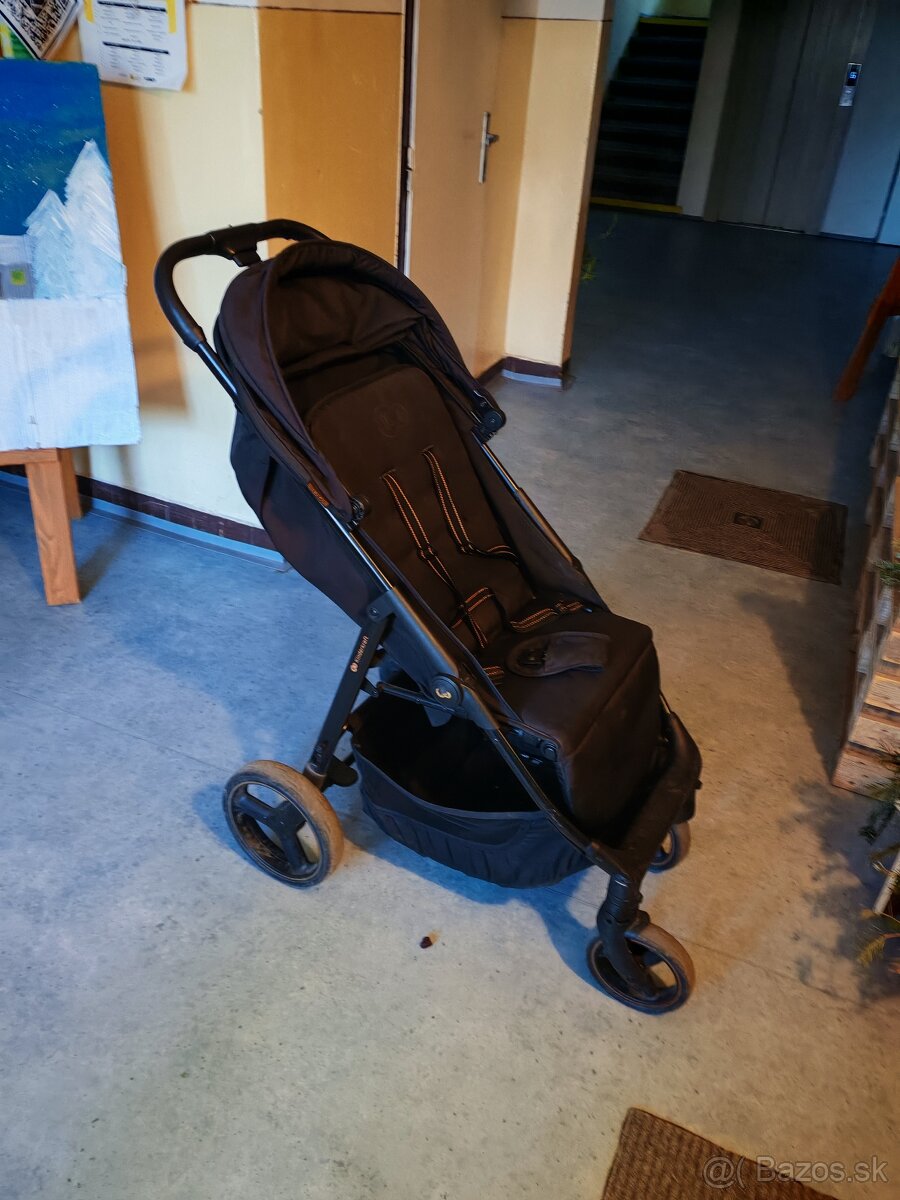 Kindekraft športový kočiar