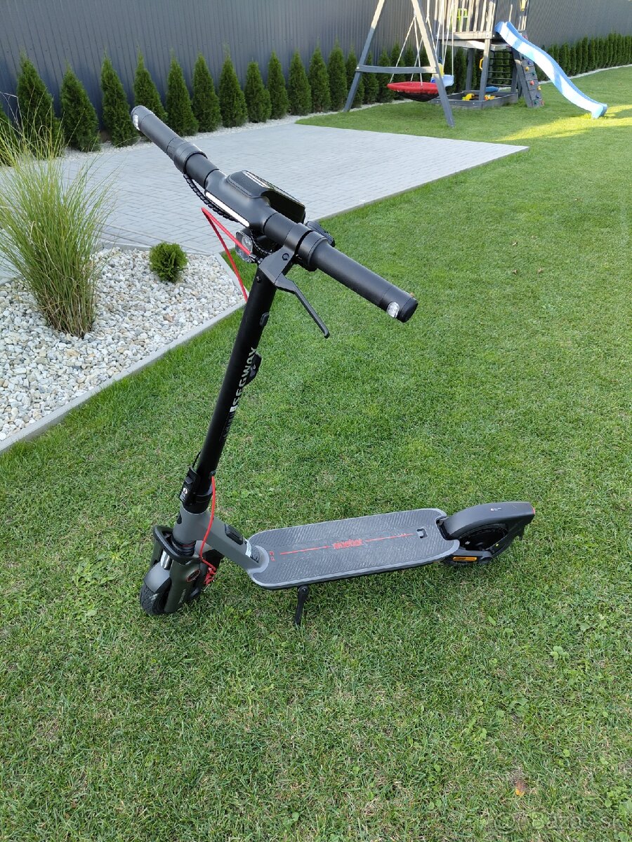 Kolobežka Segway Ninebot F3