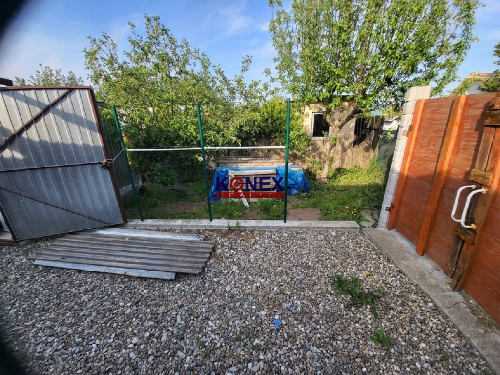 ID-3154 REKREAČNÉ POZEMKY SEŇA