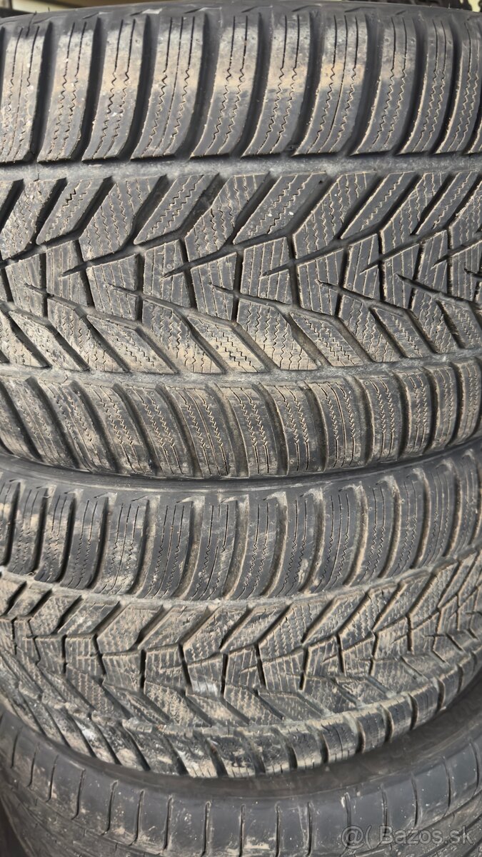 Hankook W330 Evo3 Winter icept 275/30 r20 zimne
