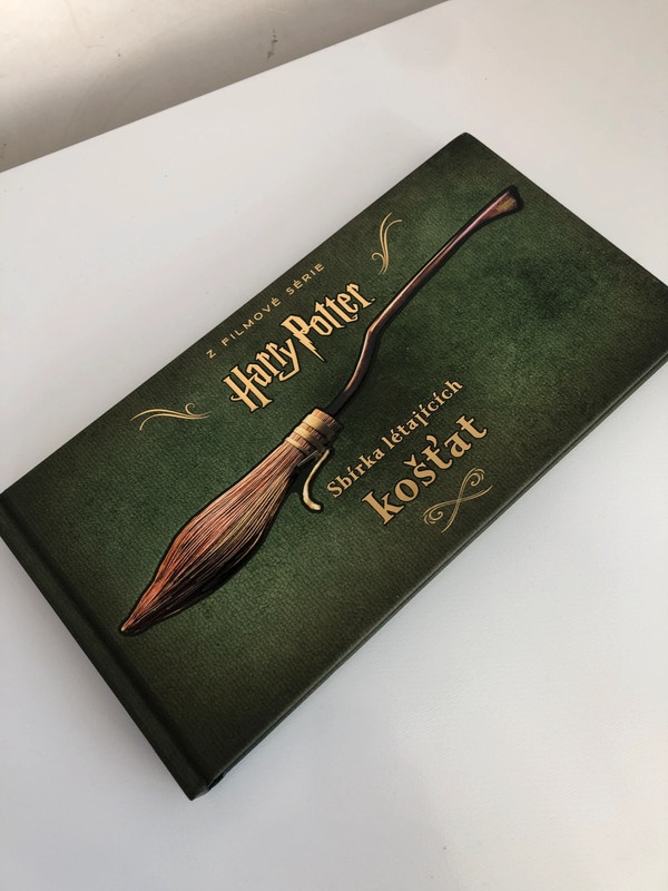 Sbírka létajících košťat , Harry Potter