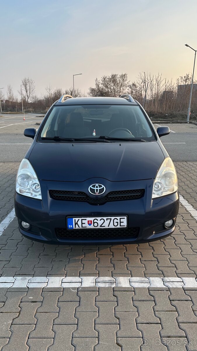 Toyota Corolla Verso 1.6 benzín