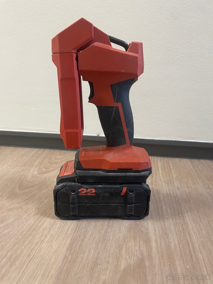 SL 2-22 Hilti Svetlo + B 22-110 Li-ion Baterka