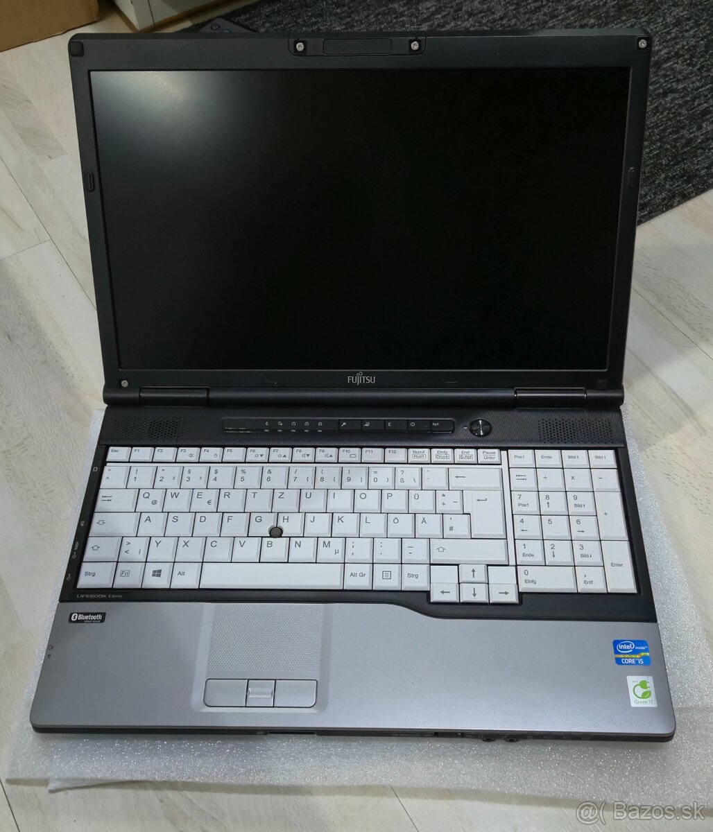 FUJITSU LifeBook E752 - Core i5 / 8 GB RAM / 250 GB SSD /