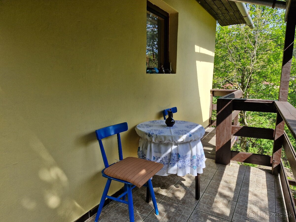 Predam záhradu s chatkou