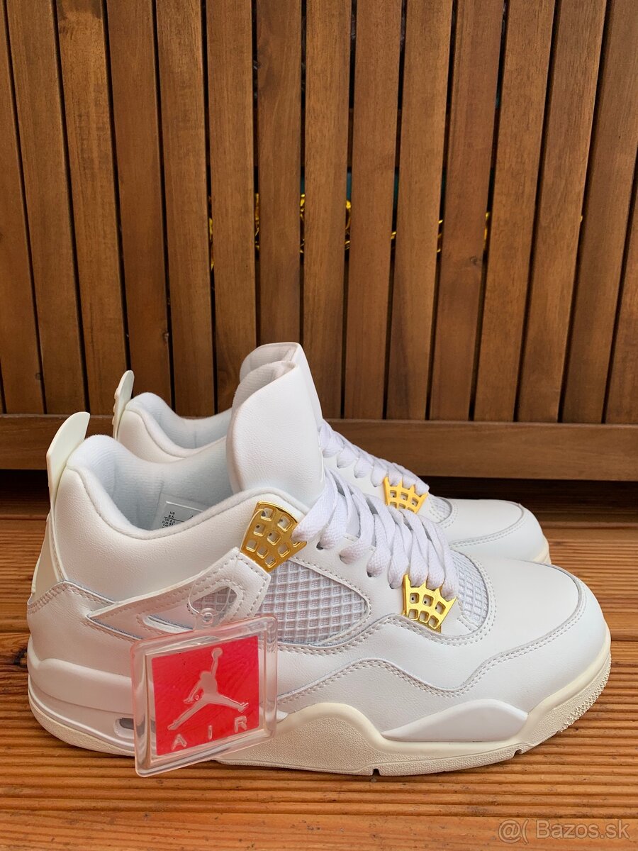Jordan 4 Retro Metallic Gold