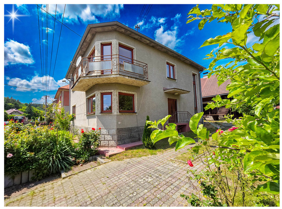 MUROVANÝ RODINNÝ DOM / BADÍN / SLNEČNÝ POZEMOK 1130 m2
