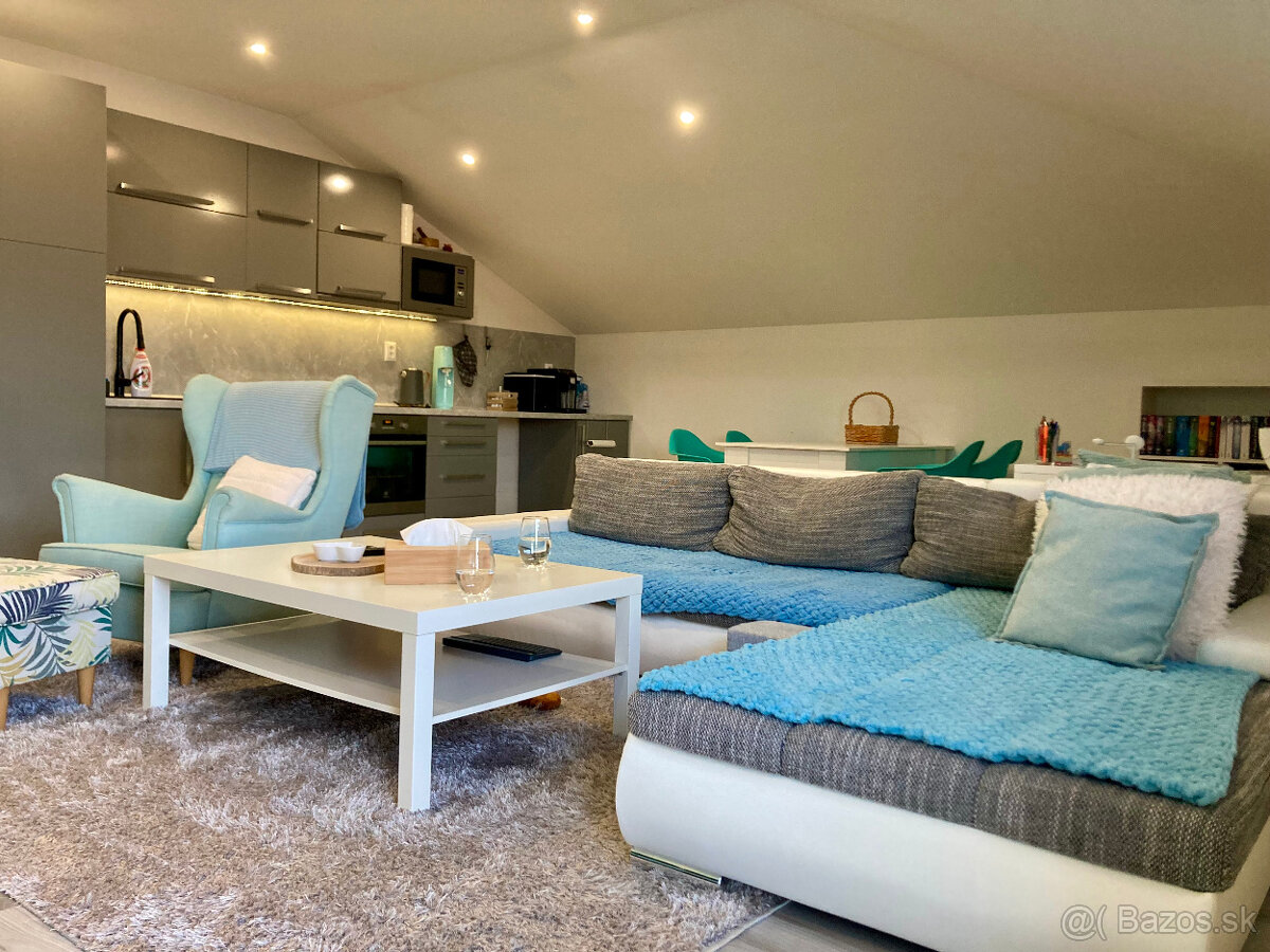 Nadštandardný 2-izbový byt 75m2 + parkovacie miesto, Komárn