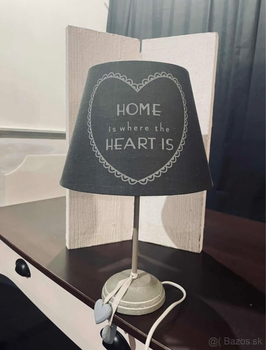 Vintage lampa, v 39 cm, drevo, textilia, bazar