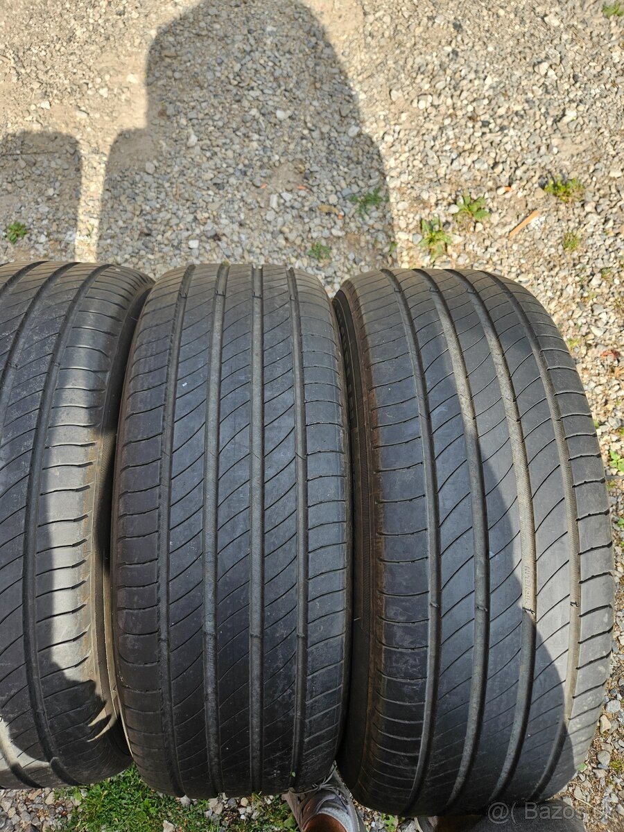 215/55 r17 94V