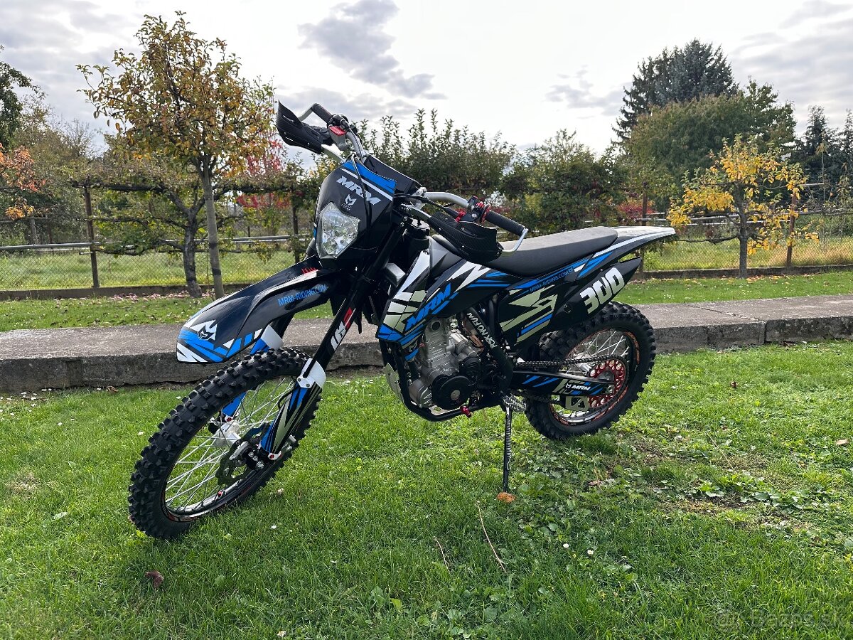 MRM 300 - 2025