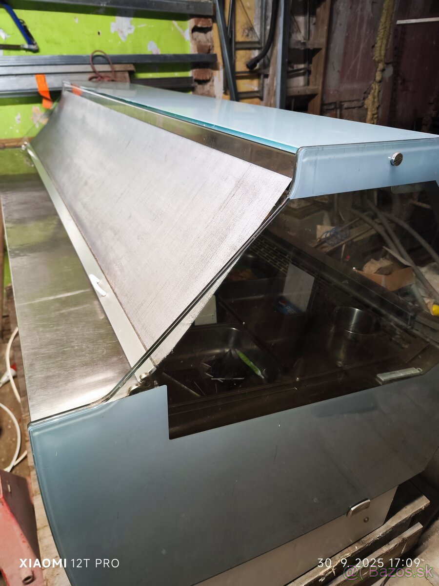 predam zmrzlinovy pult,vitrinu