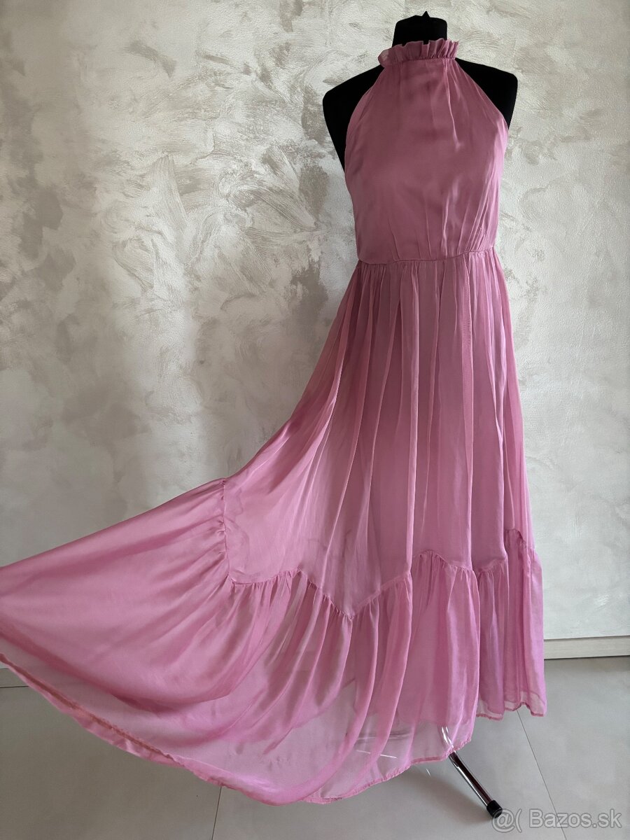 Spoločenské hodvábne šaty