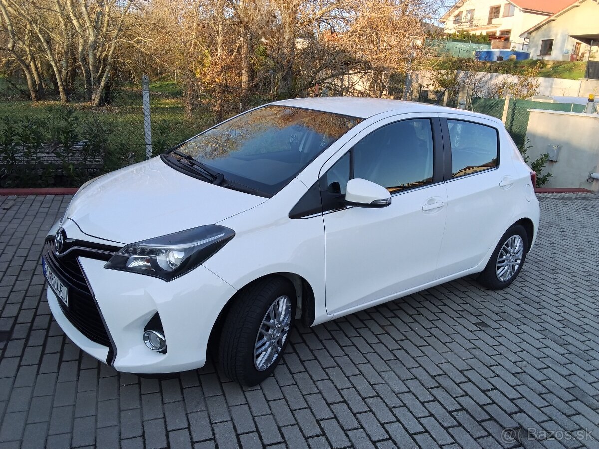 Toyota Yaris 1.3 -73KW  r.v. 2015    74 500 km