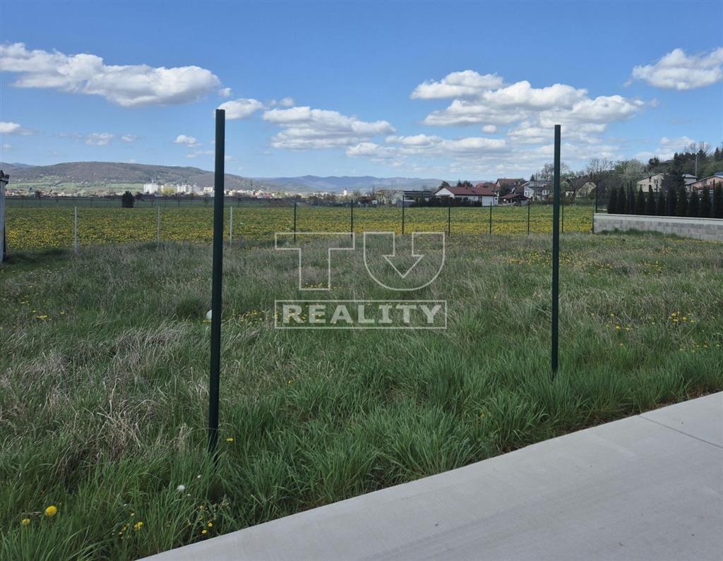 REZERVOVANÝ: Pozemok pripravený na výstavbu rodinného...