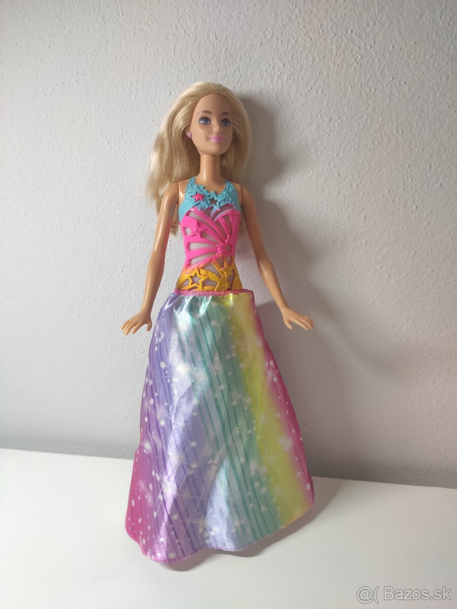 Barbie svietiaca.