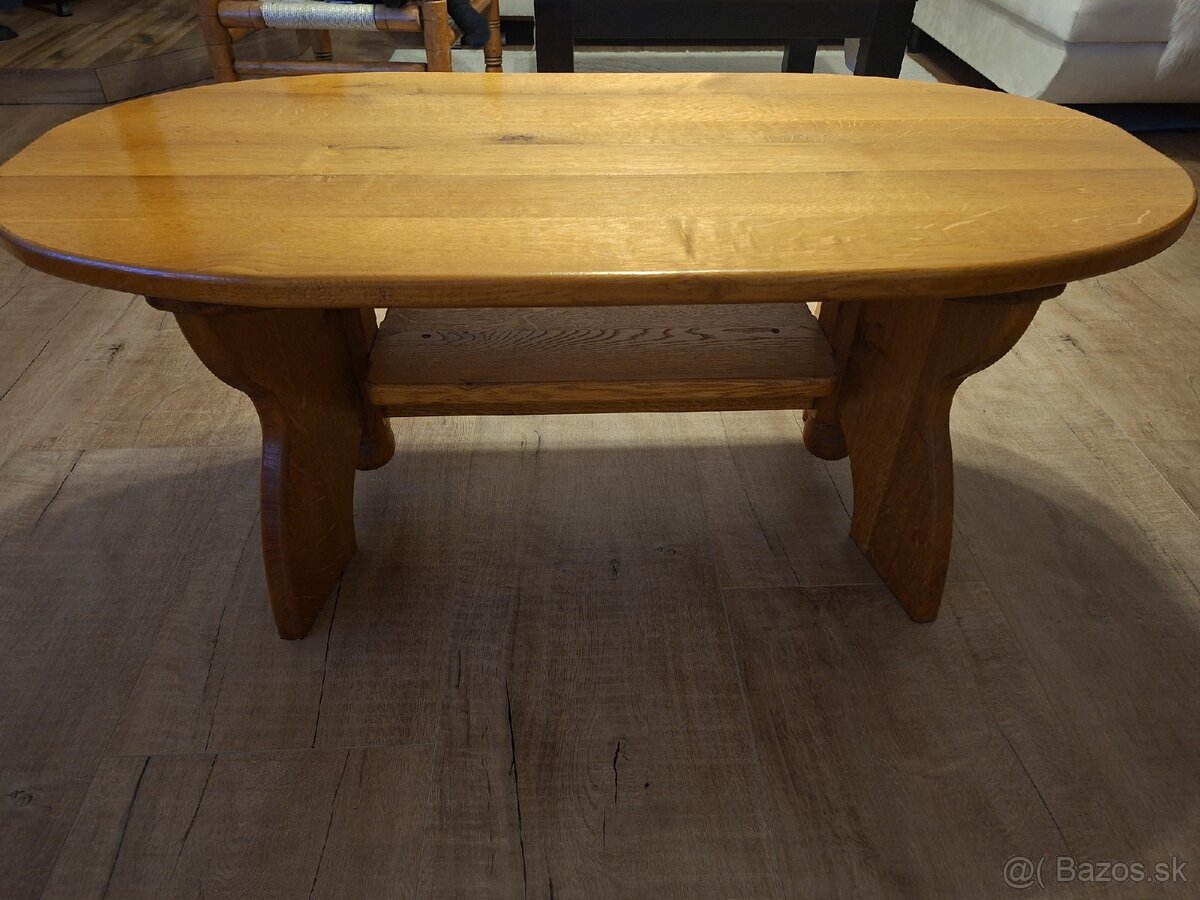 Konferenčný stolík