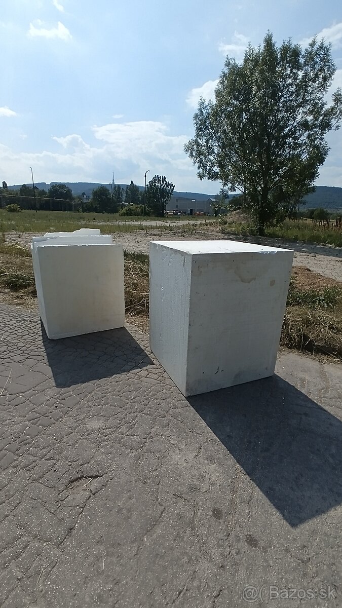 Polystyrénové kocky